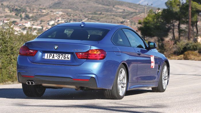 Το μπλε χρώμα σε συνδυασμό με το M Pack, τονίζει ακόμα περισσότερο τις δυναμικές γραμμές του αμαξώματος, κάνοντάς το ακόμα περισσότερο εντυπωσιακό.